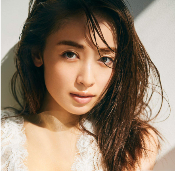 泉里香 第二 寫真集《Madeira》