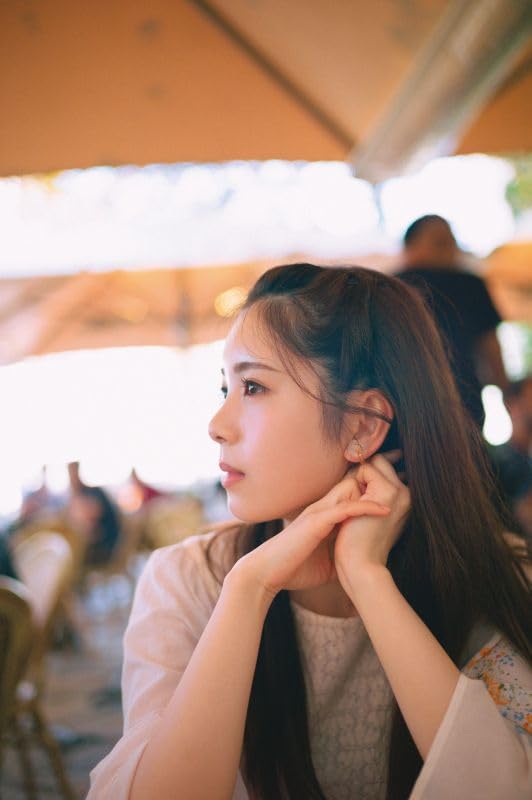 乃木坂46 筒井あやめ (筒井彩萌) 1st 寫真集《感情の隙間》