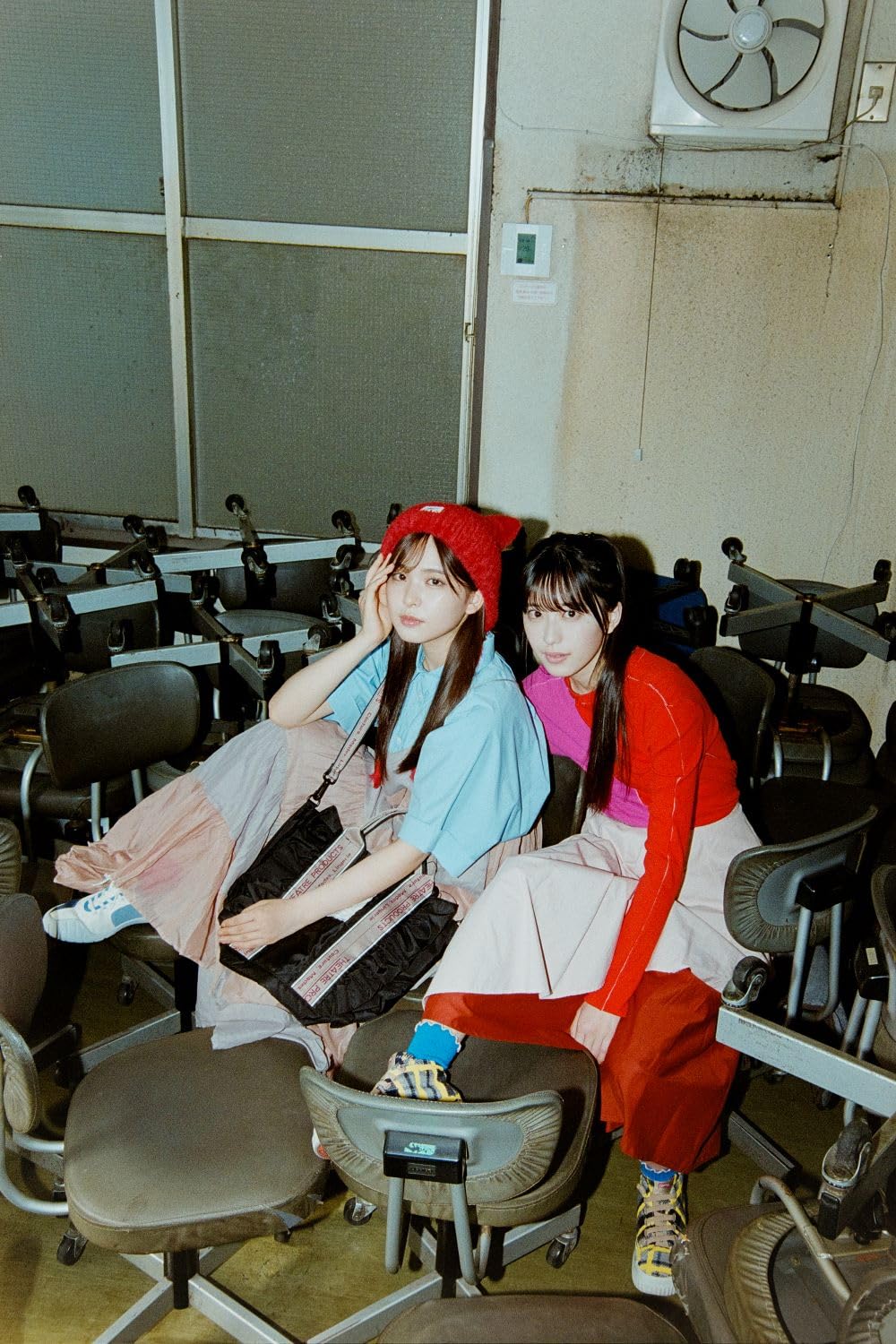 B.L.T. 2025年12月号 表紙: 遠藤理子&村井優(櫻坂46)