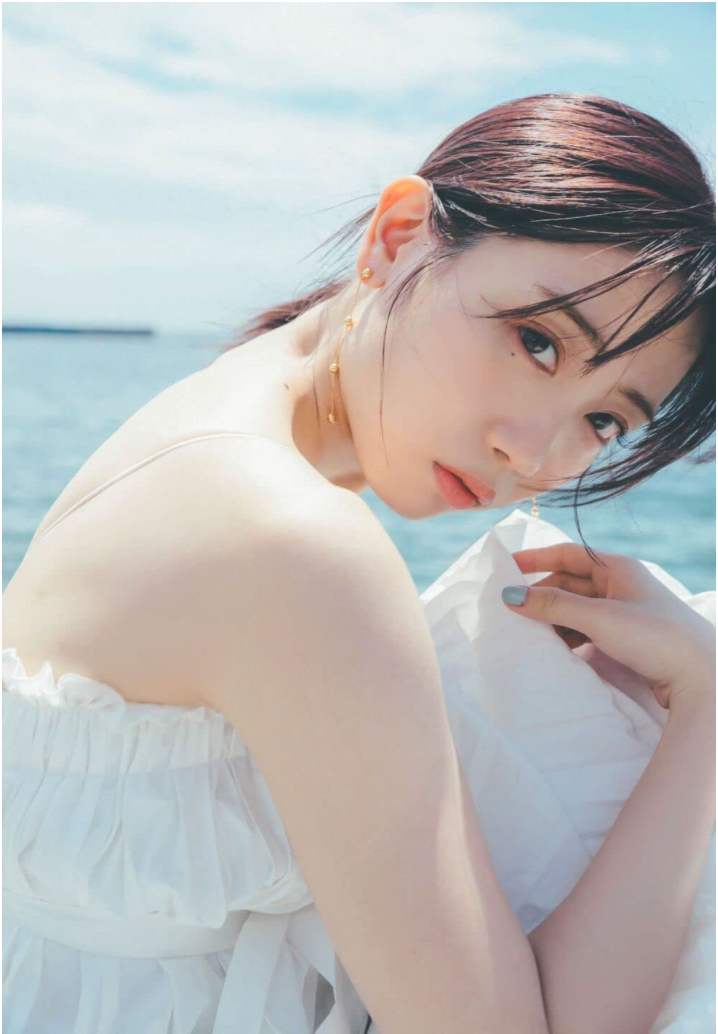 來栖凜 来栖りん Photo Book《りんとして。》