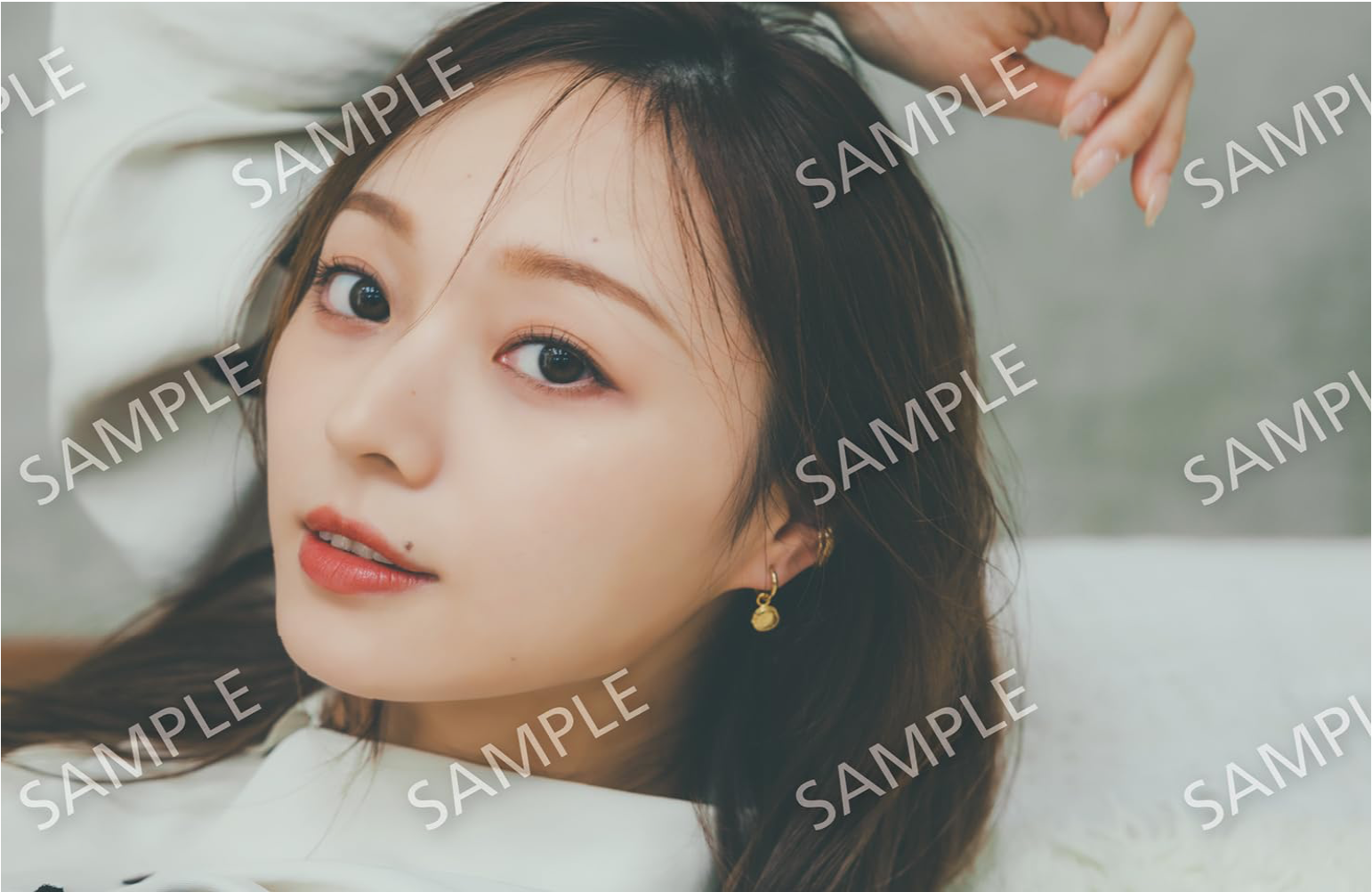 乃木坂46 梅澤美波《美しくありたい》附特製POSTCARD一張 (全3種類 隨機封入)