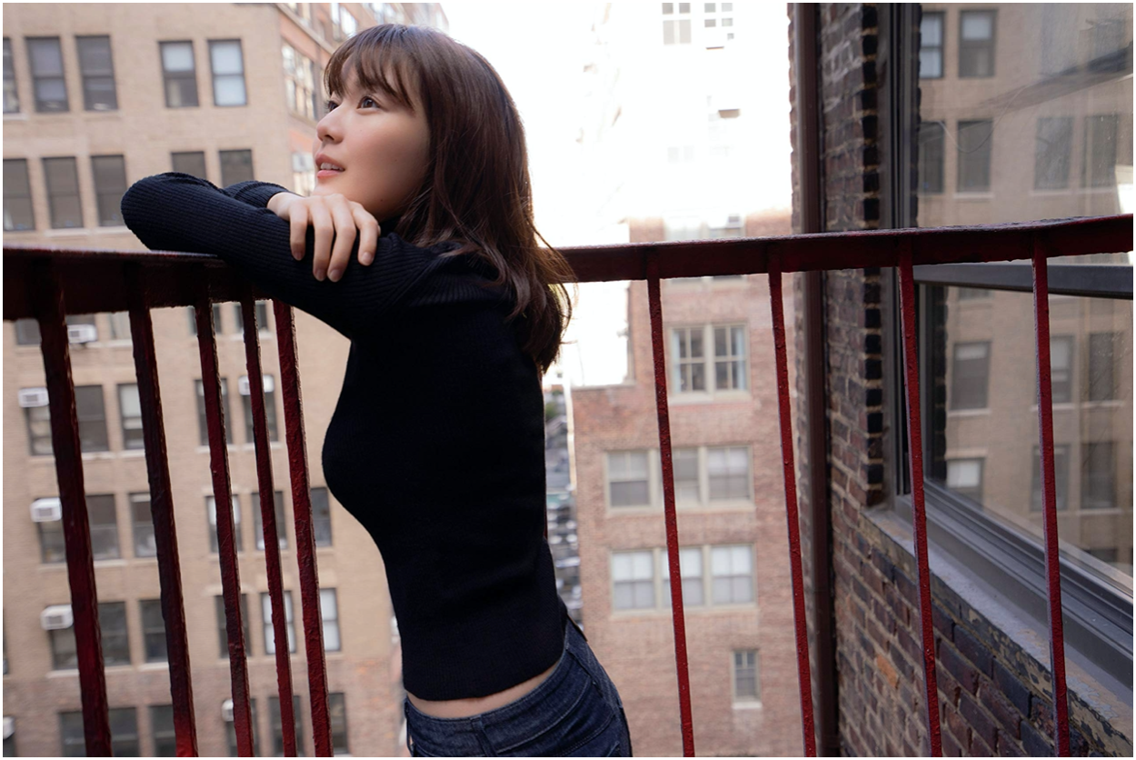 乃木坂46生田繪梨花 Ikuta Erika Photo Book "Intermission"