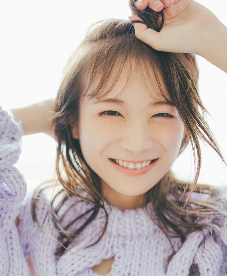乃木坂46 秋元真夏 卒業記念 寫真集 『振り返れば、乃木坂』(暫譯:回顧,乃木坂)