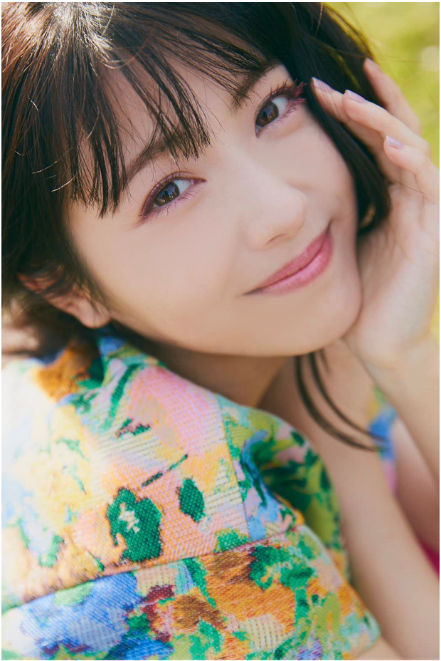 濱邊美波(浜辺美波) 桌上月曆 2023.04 - 2024.03 附限量版明信片