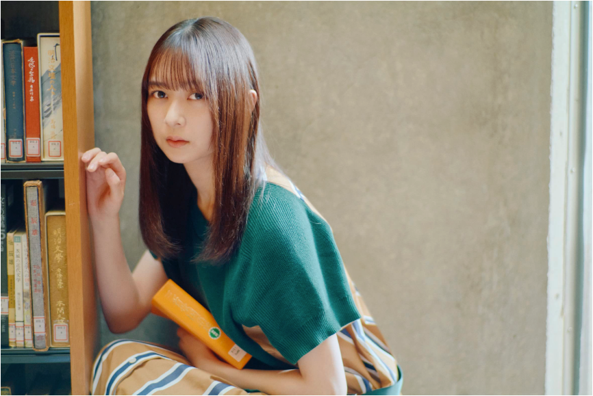 乃木坂46 鈴木絢音《言葉の海をさまよう》