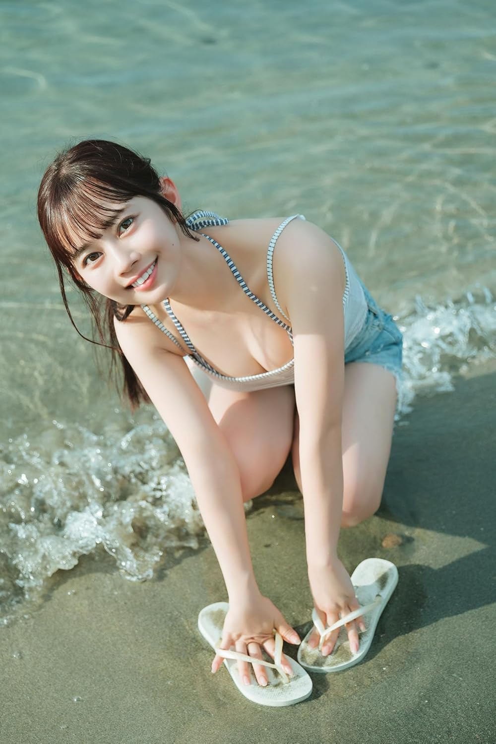 近藤沙瑛子 1st 寫真集《One》(附特典:限定相片一枚)