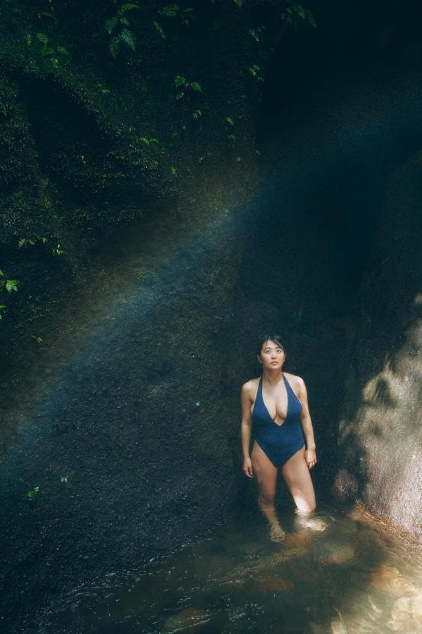 福井梨莉華 1st 寫真集 《あいの道しるべ》