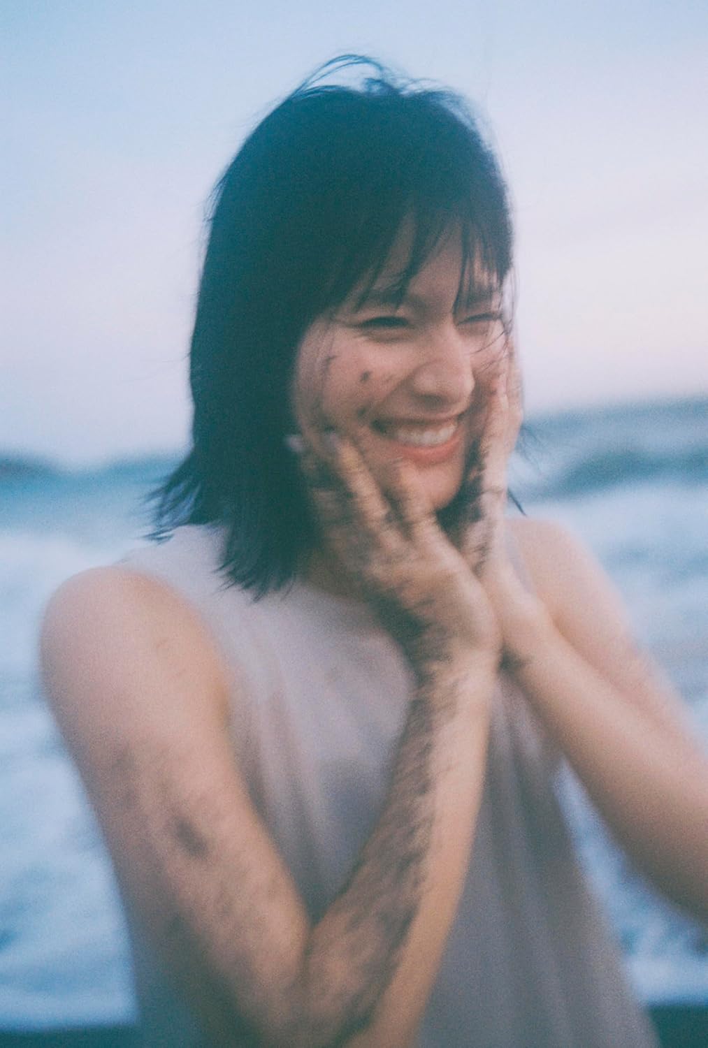 橋本愛 20代最後寫真集《MOOD BOARD：》