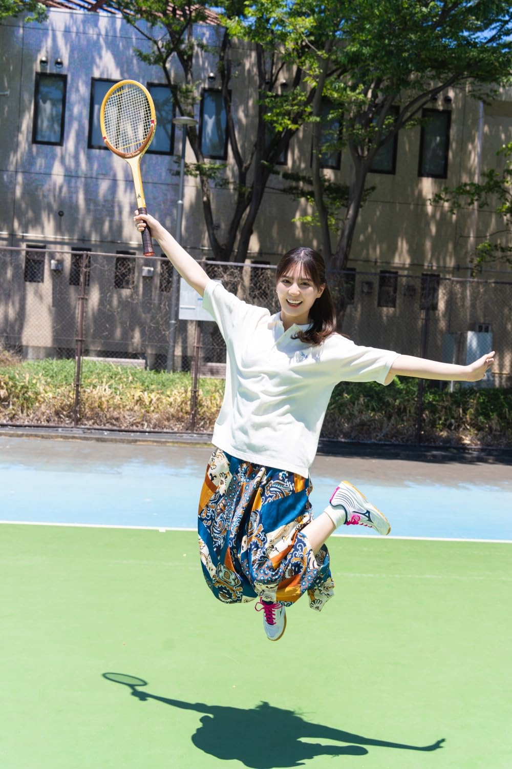 B.L.T.2025年10月号  附HMV限定特典：小坂菜緒（日向坂46）隻面超大海報