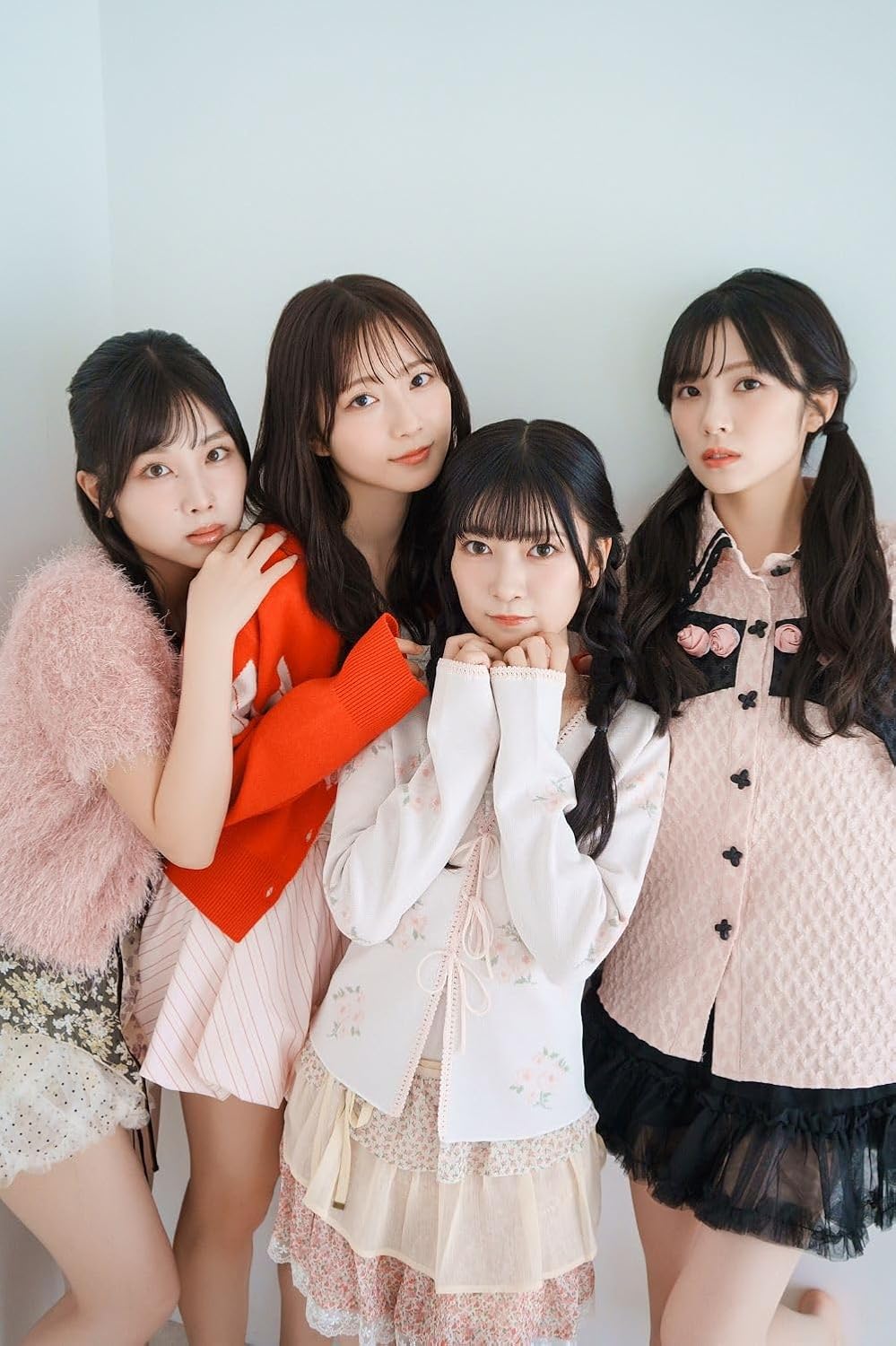 B.L.T. 2025年12月号 表紙: 遠藤理子＆村井優（櫻坂46）