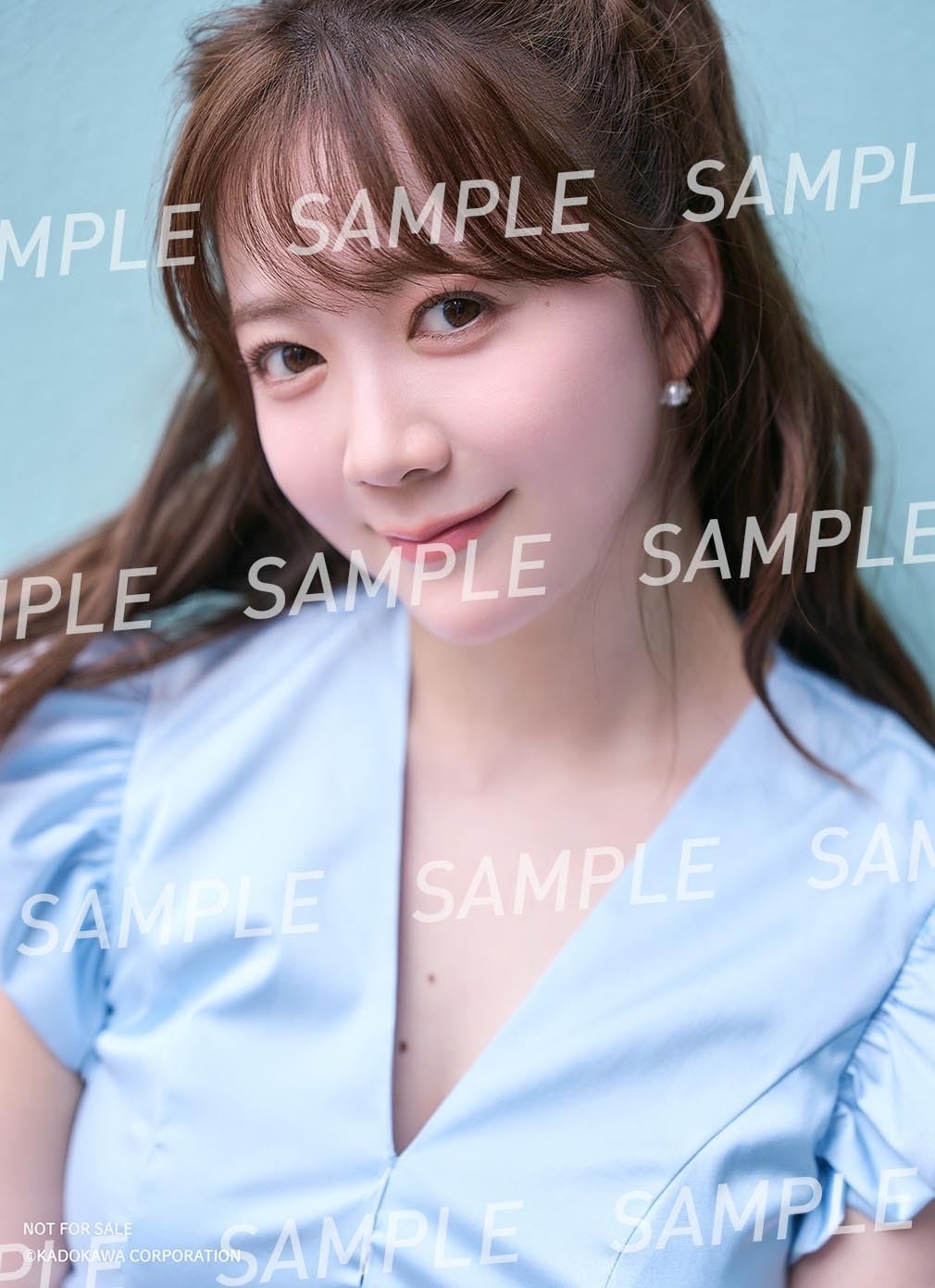 伊藤彩沙 寫真集《アヤサージュ》(附 限定相片一枚 隨機封入）